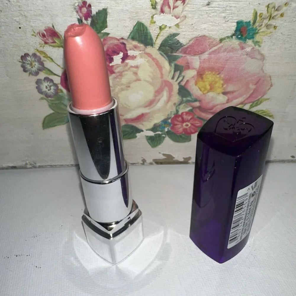 RimmelL London Moisture Renew Lipstick 705 LETS GET NAKED nicked